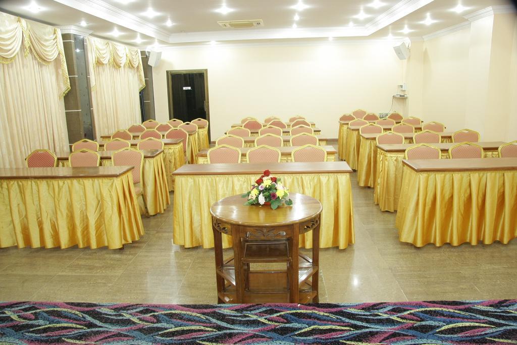 Golden Sand Hotel Sihanoukville Kültér fotó